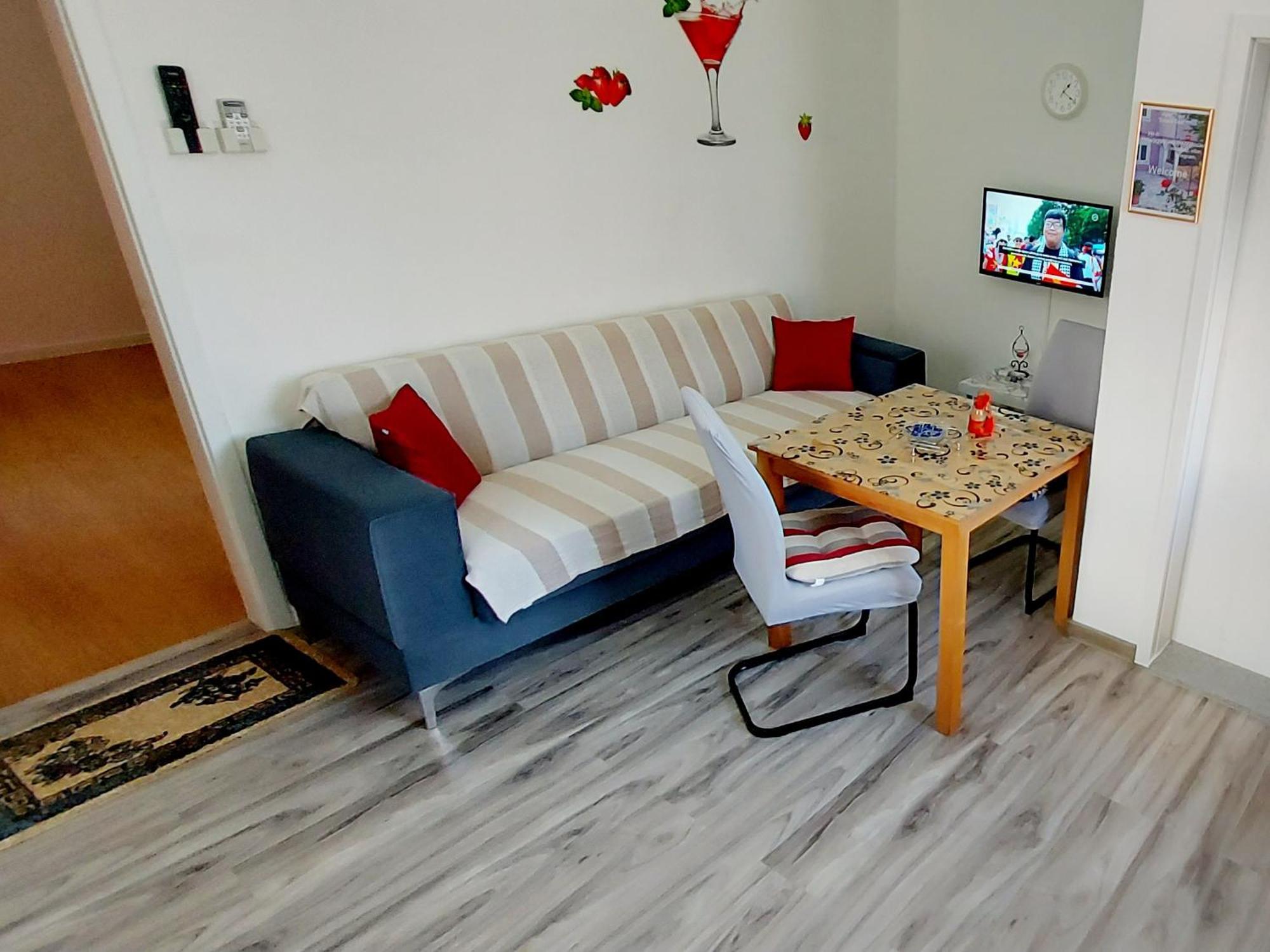 Ema & Sea Apartment'S Pula Luaran gambar